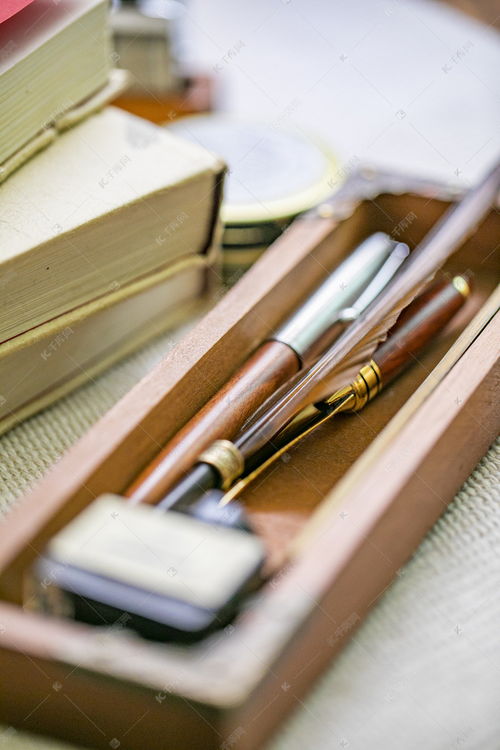 復(fù)古筆文具和盒子高清攝影大圖 千庫(kù)網(wǎng)