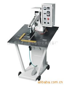 汕頭市金平區(qū)龍華塑膠文具設(shè)備廠 專注科教文具領(lǐng)域的創(chuàng)新與發(fā)展